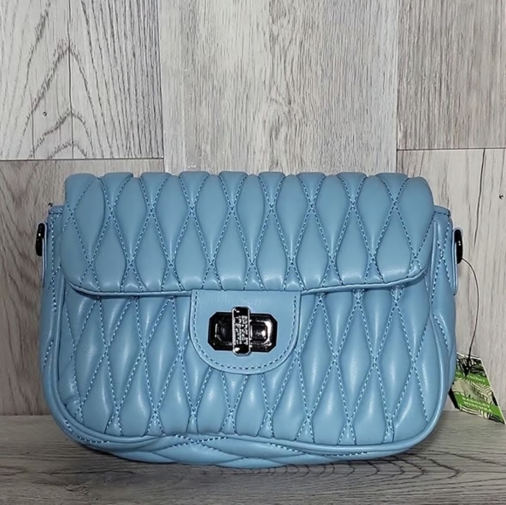 BADGLEY MISCHKA NWT QUILTED MESSENGER BAG